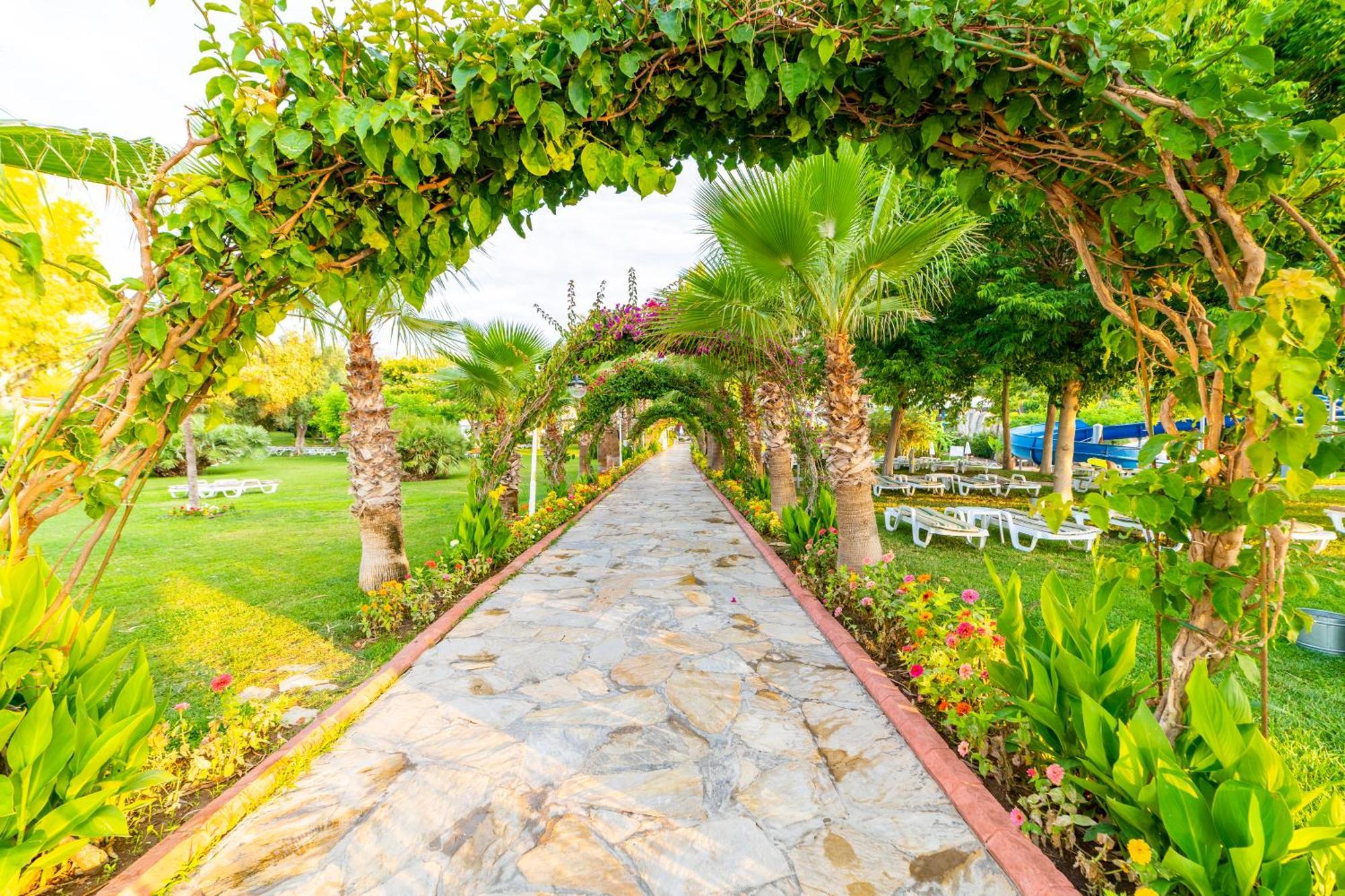 Queen'S Park Le Jardin Kemer Ngoại thất bức ảnh