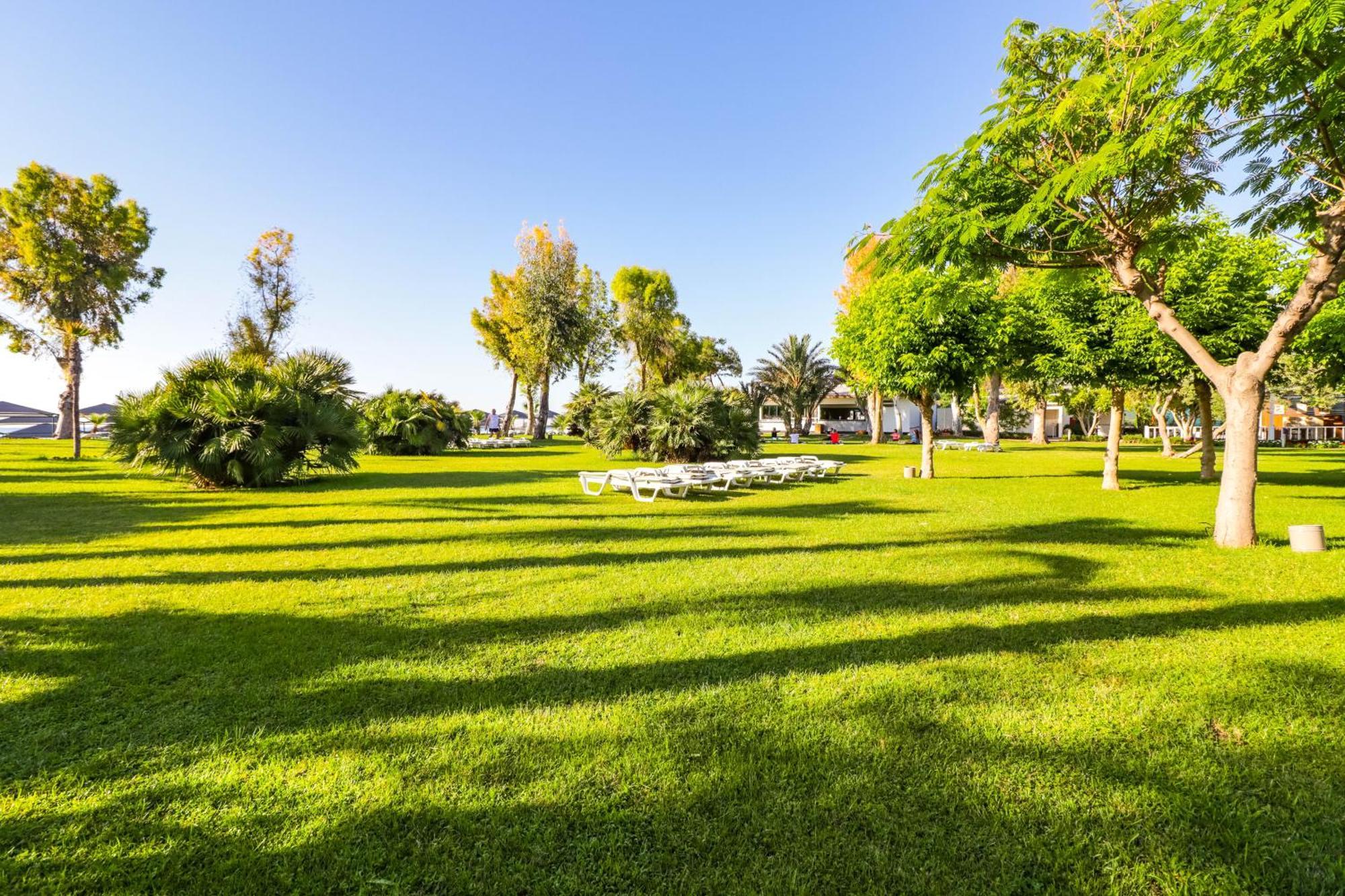 Queen'S Park Le Jardin Kemer Ngoại thất bức ảnh