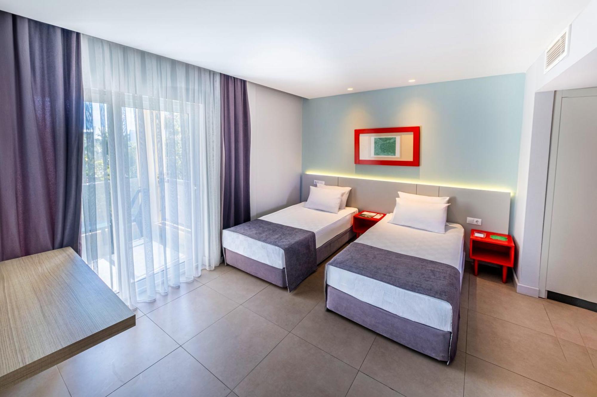 Queen'S Park Le Jardin Kemer Ngoại thất bức ảnh